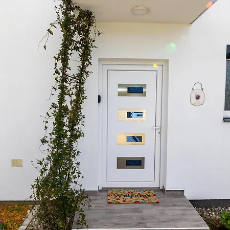 Simply-una Holiday home